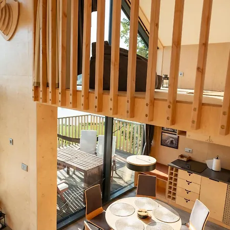 Krovacja - Caloroczne W Puszczy Noteckiej *