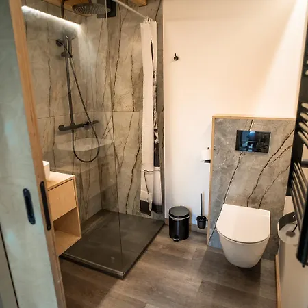 Krovacja - Caloroczne W Puszczy Noteckiej