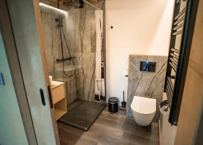 Krovacja - Caloroczne W Puszczy Noteckiej